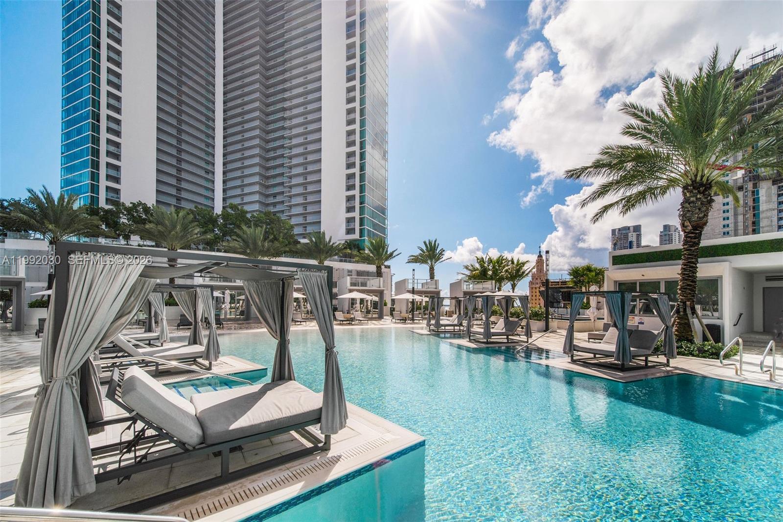 PARAMOUNT MIAMI WORLDCENT - Residential