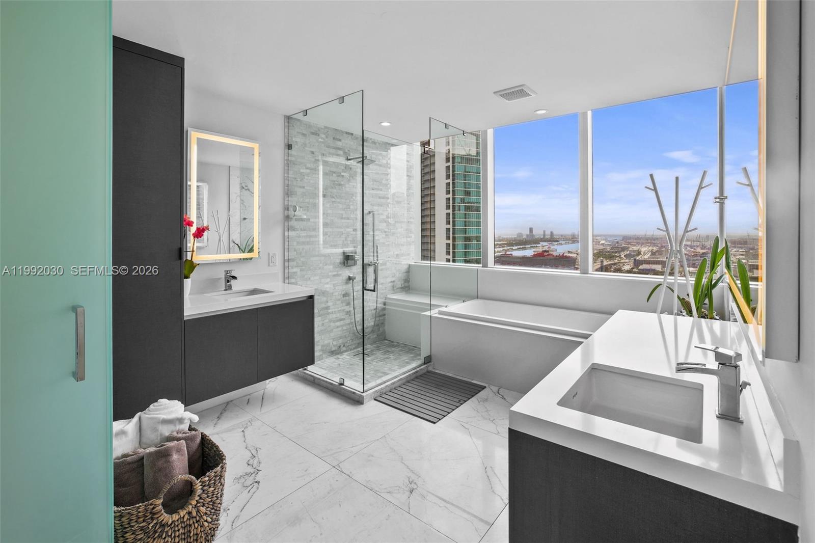 PARAMOUNT MIAMI WORLDCENT - Residential