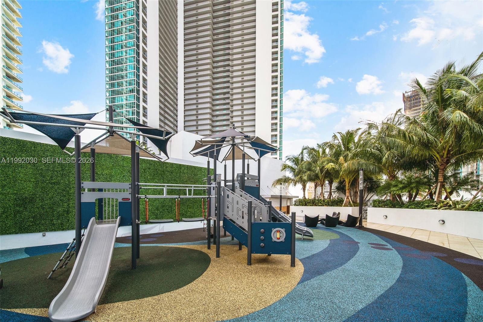 PARAMOUNT MIAMI WORLDCENT - Residential