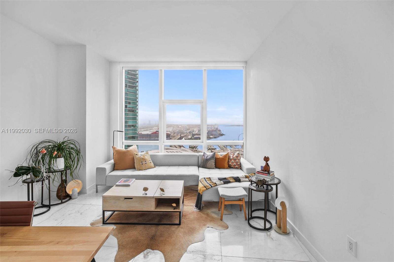 PARAMOUNT MIAMI WORLDCENT - Residential