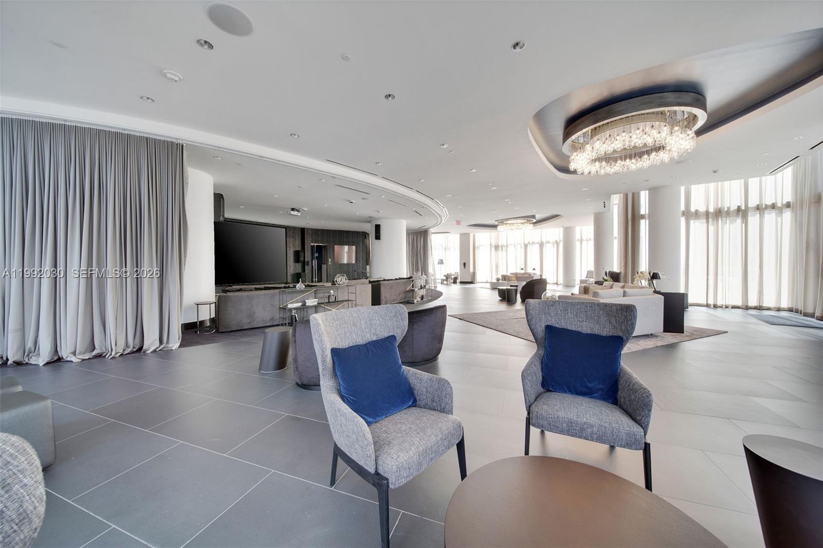 PARAMOUNT MIAMI WORLDCENT - Residential