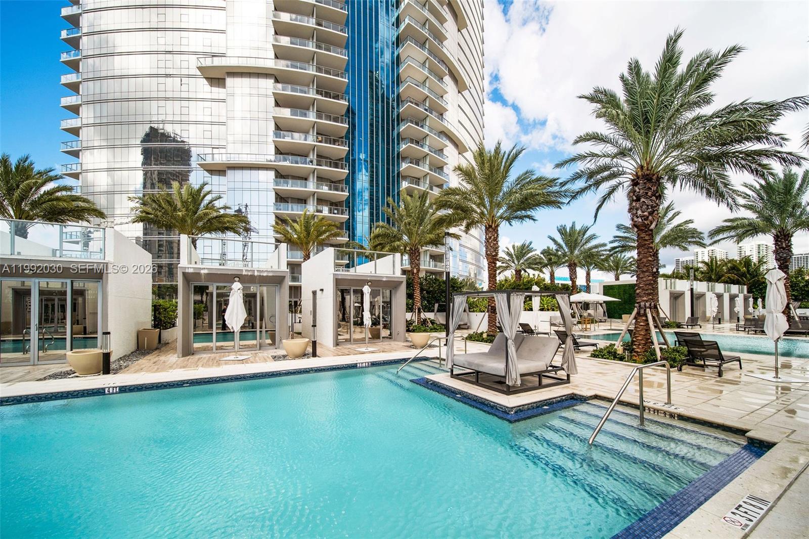 PARAMOUNT MIAMI WORLDCENT - Residential