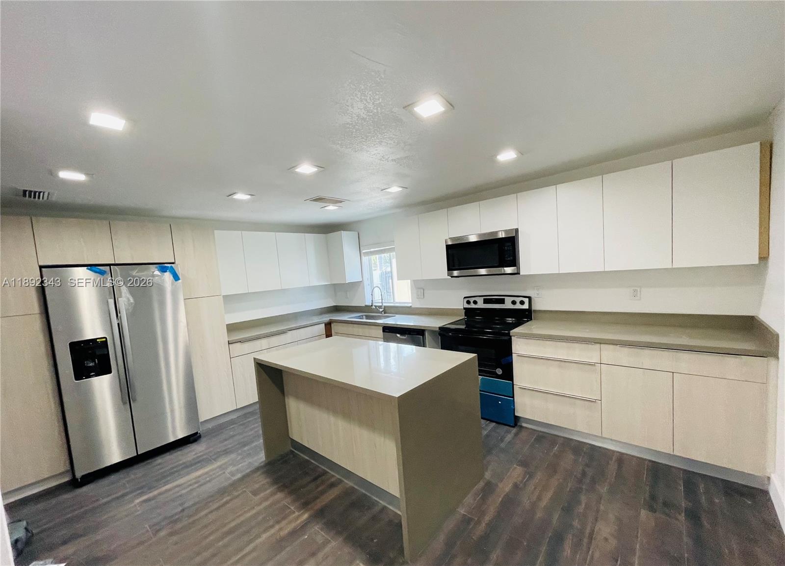 SCHOOL HOUSE SUB - Residential