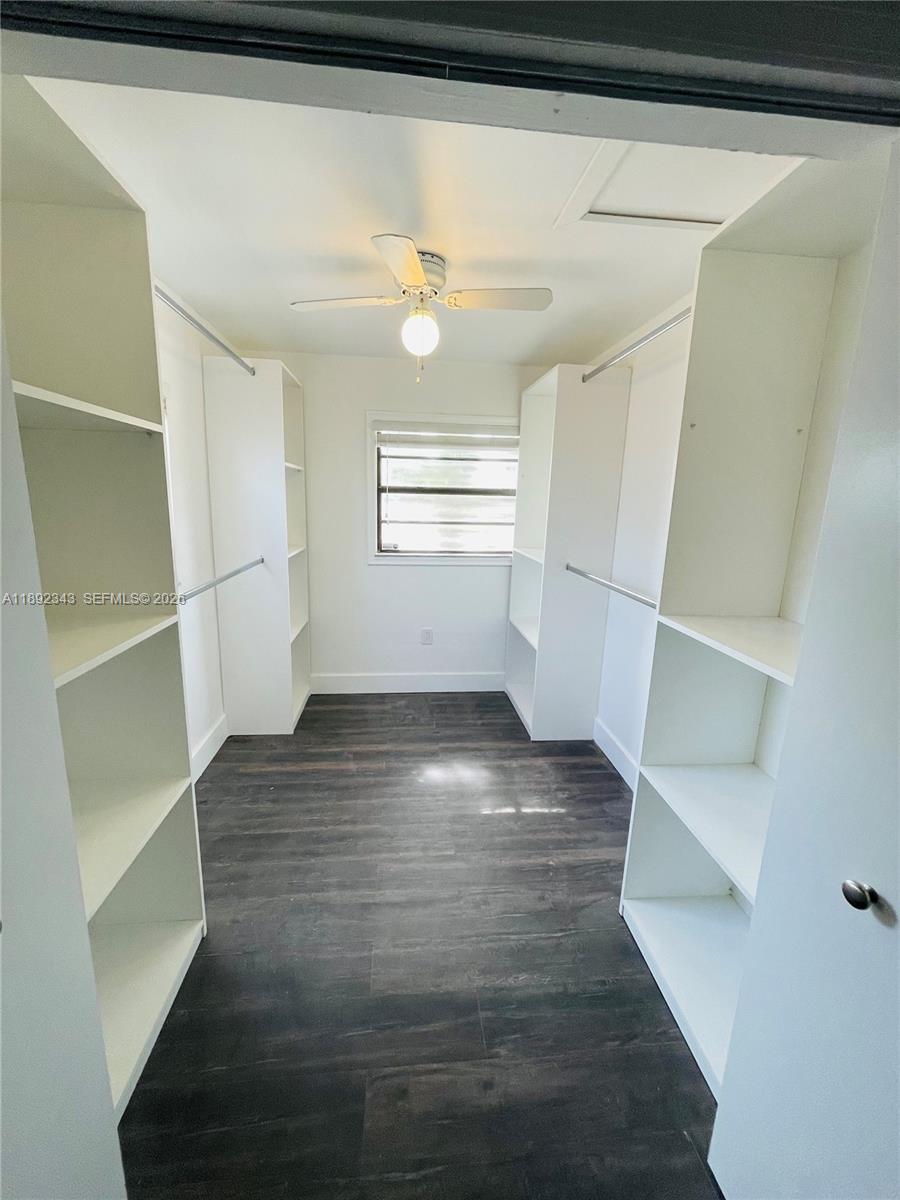 SCHOOL HOUSE SUB - Residential