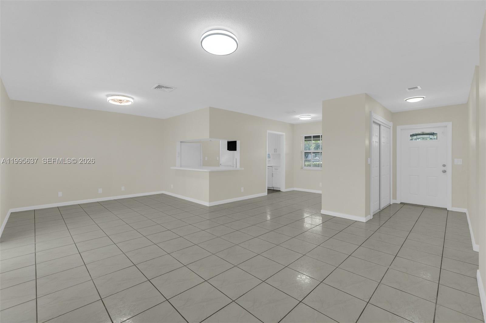 CORAL SPRINGS VILLAGE GRE - Residential Lease