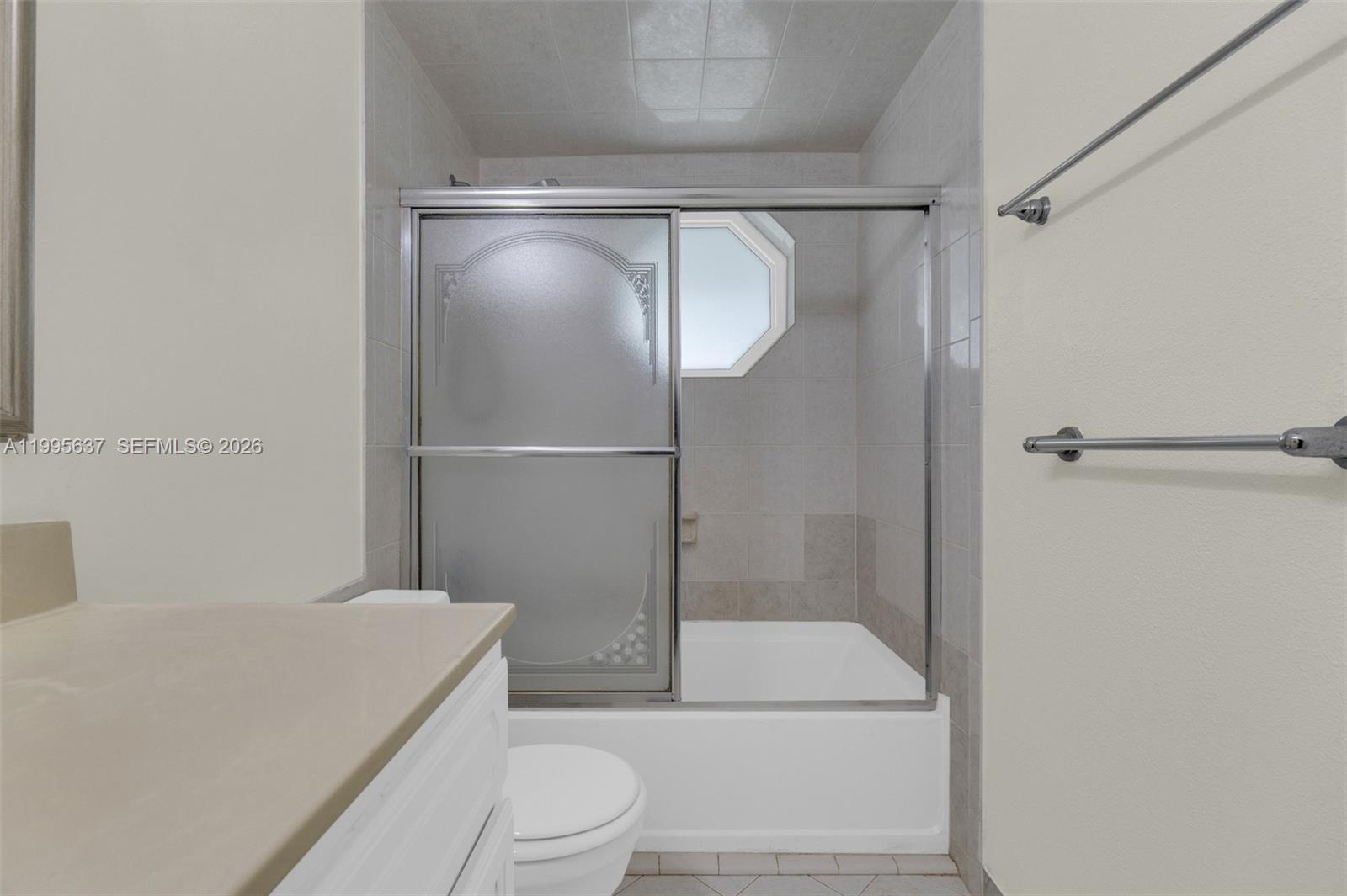 CORAL SPRINGS VILLAGE GRE - Residential Lease