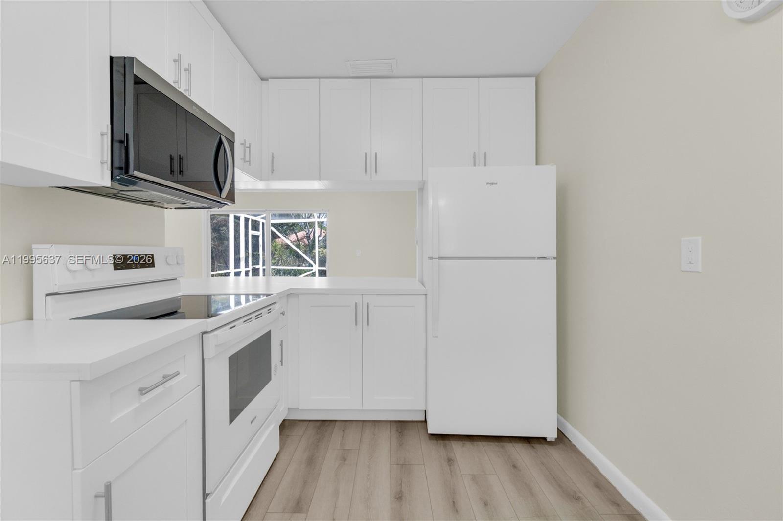 CORAL SPRINGS VILLAGE GRE - Residential Lease