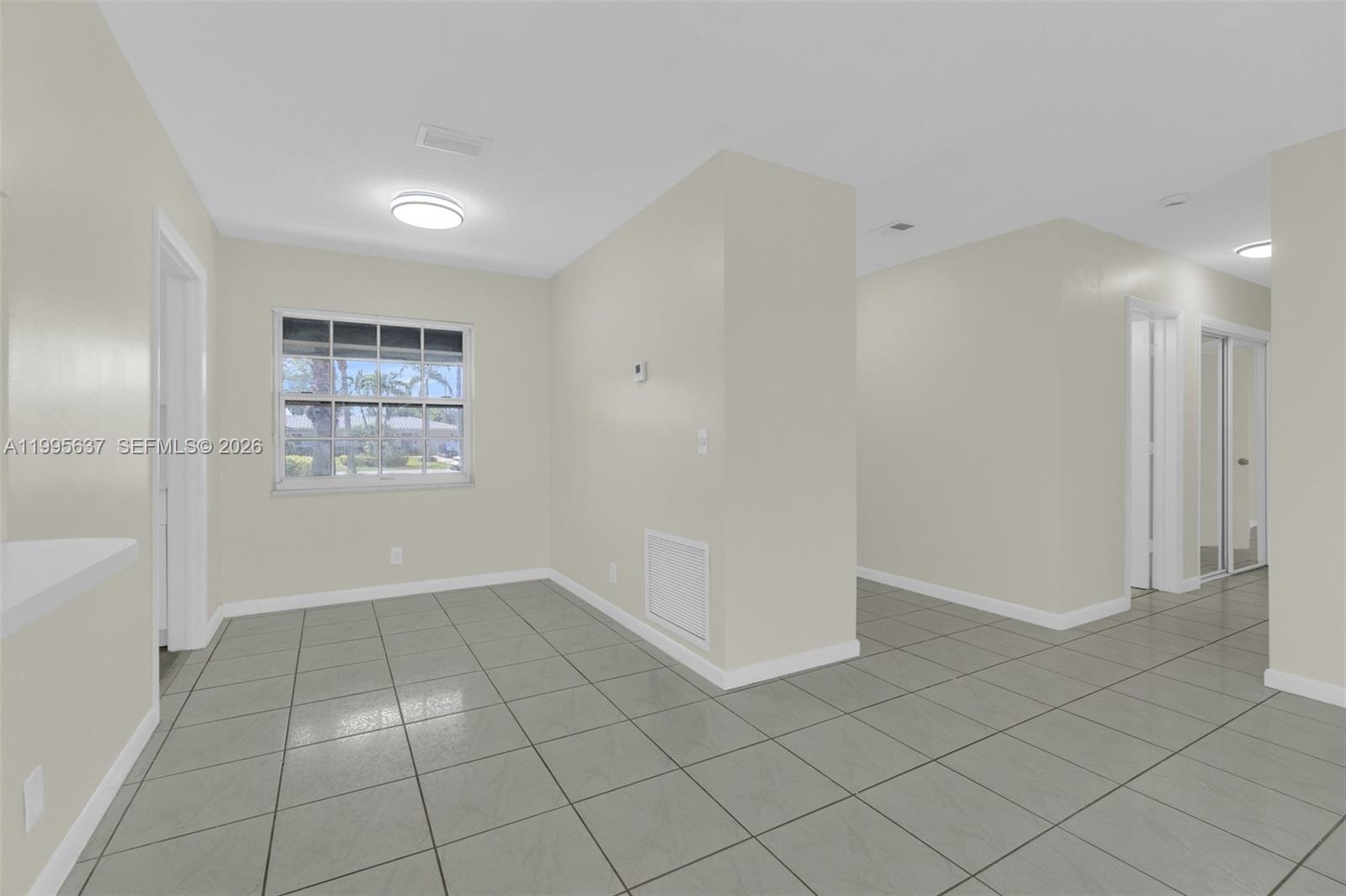 CORAL SPRINGS VILLAGE GRE - Residential Lease