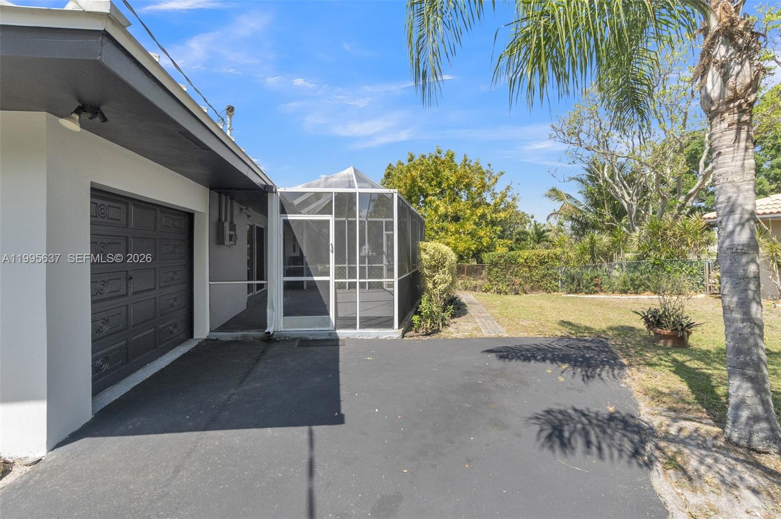 CORAL SPRINGS VILLAGE GRE - Residential Lease