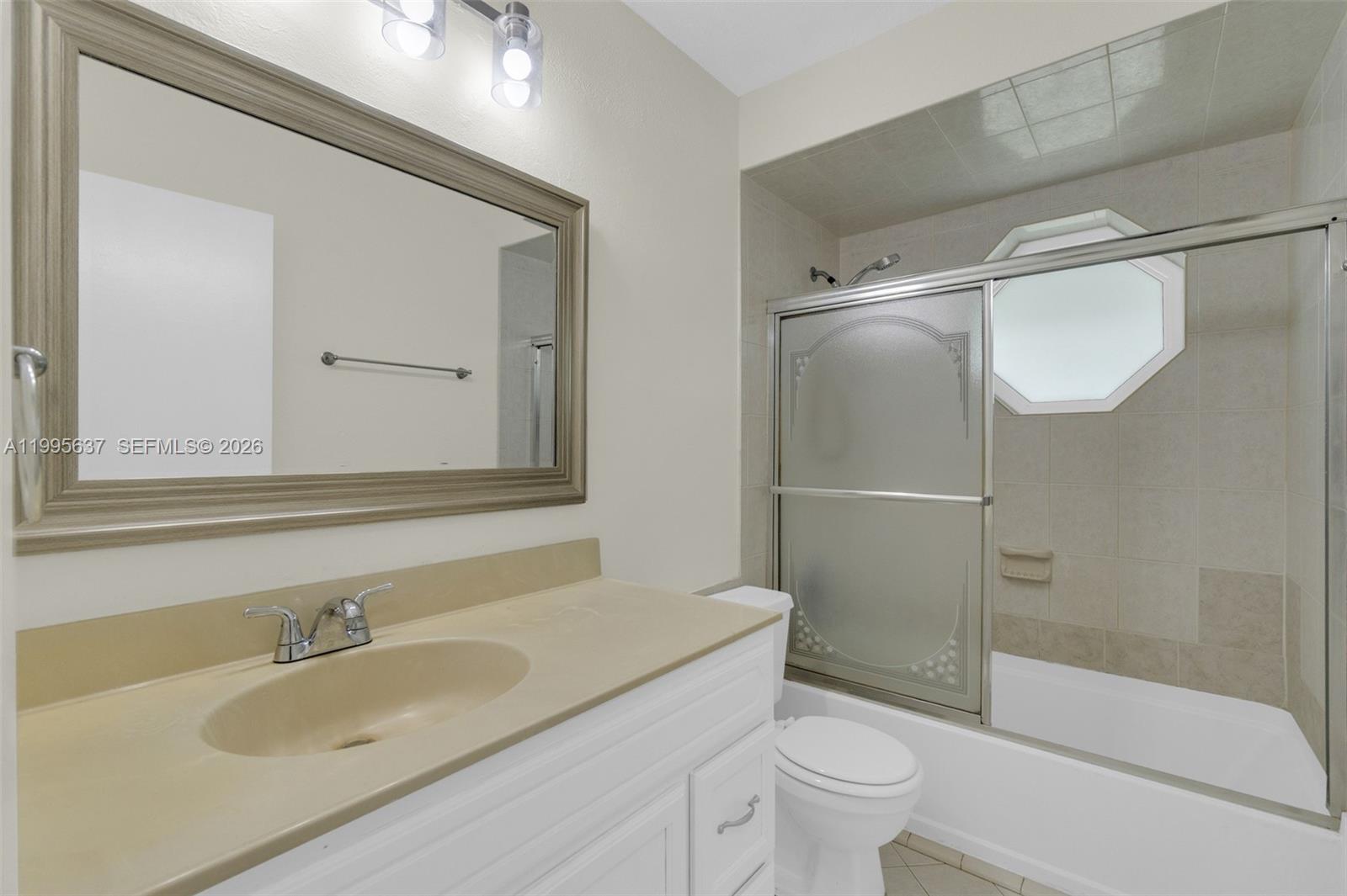 CORAL SPRINGS VILLAGE GRE - Residential Lease