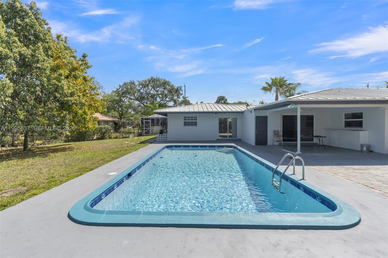 CORAL SPRINGS VILLAGE GRE - Residential Lease