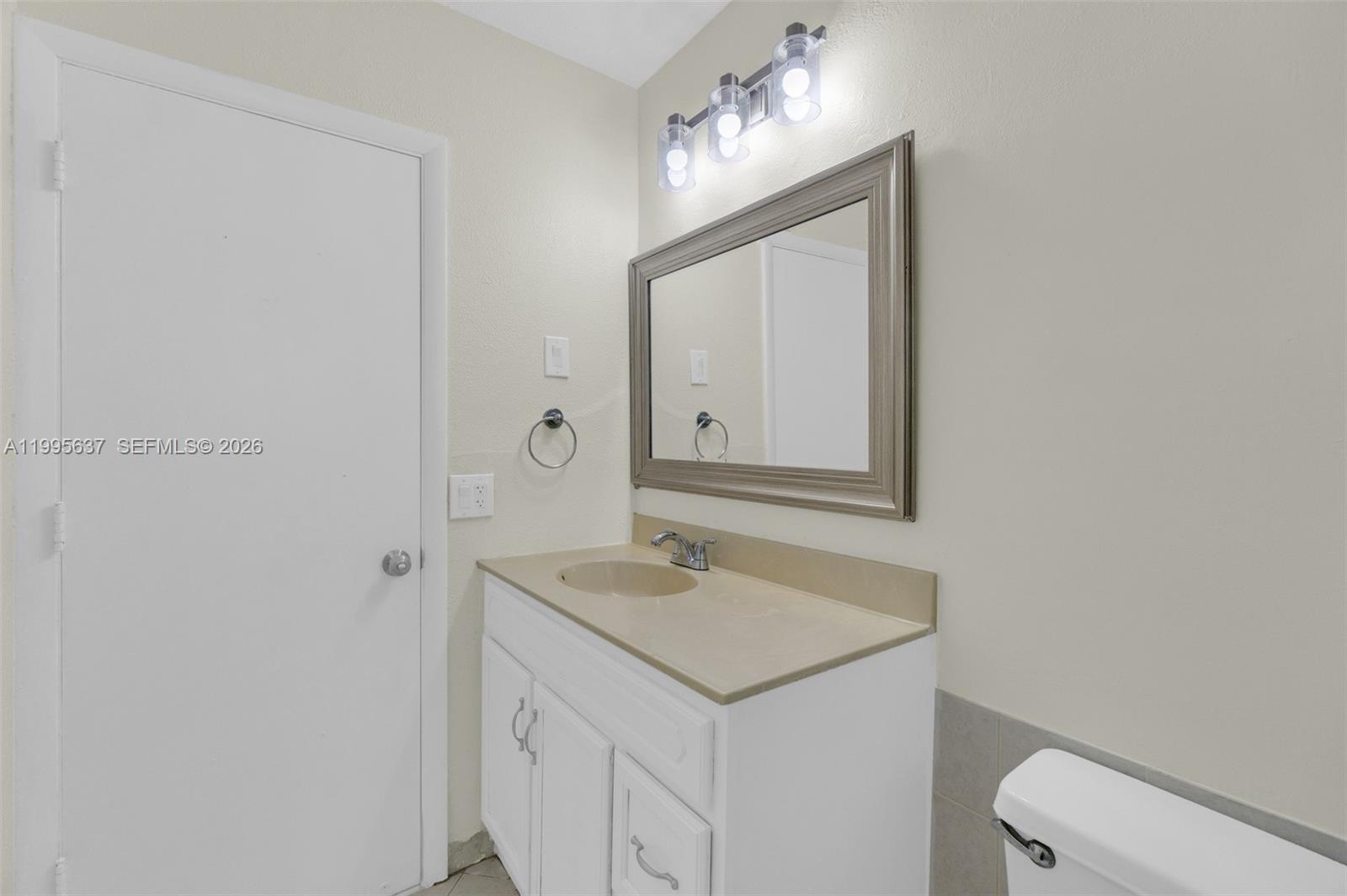 CORAL SPRINGS VILLAGE GRE - Residential Lease