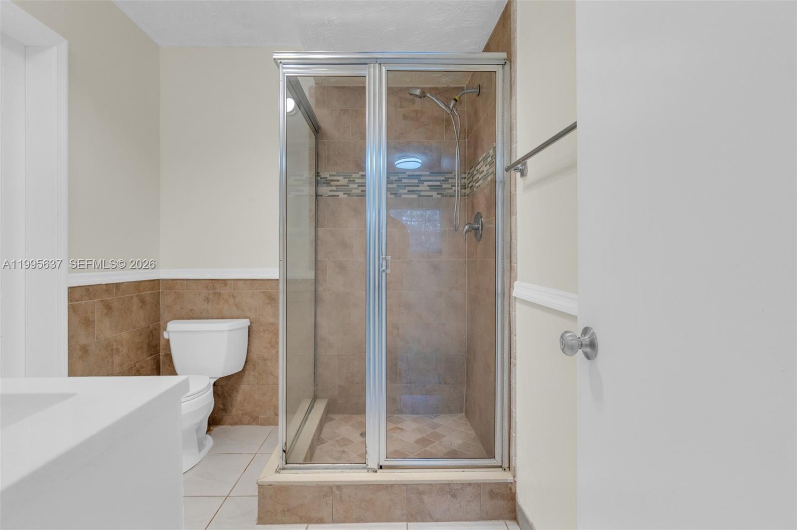 CORAL SPRINGS VILLAGE GRE - Residential Lease