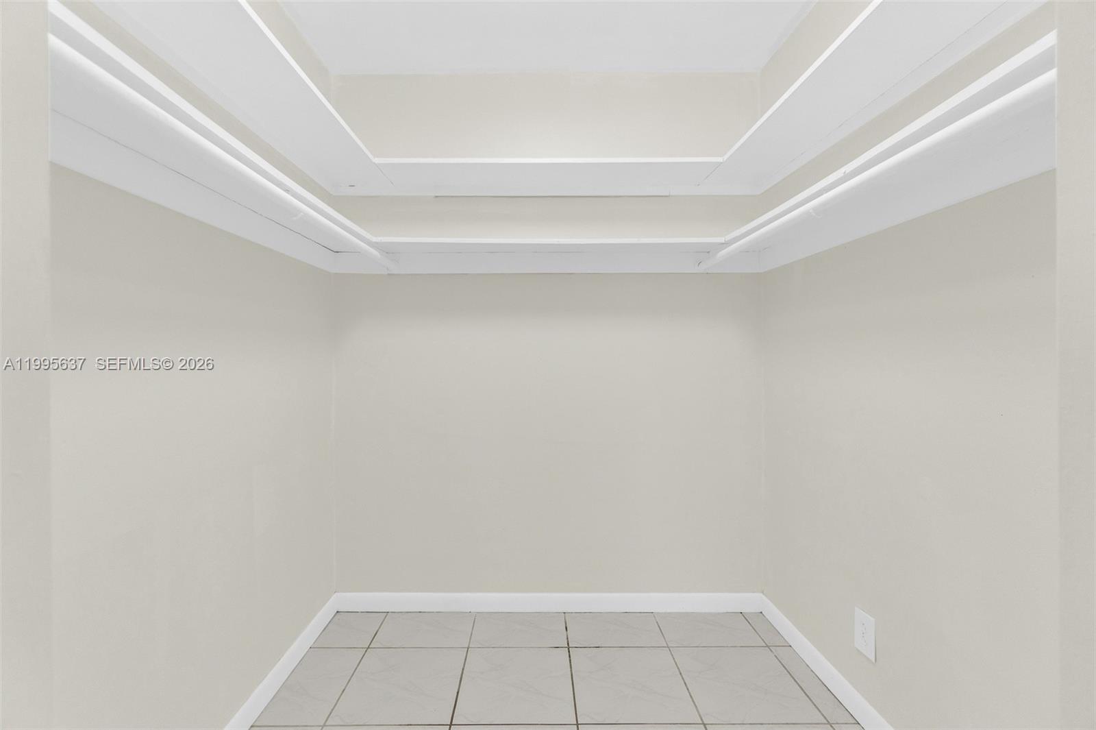 CORAL SPRINGS VILLAGE GRE - Residential Lease