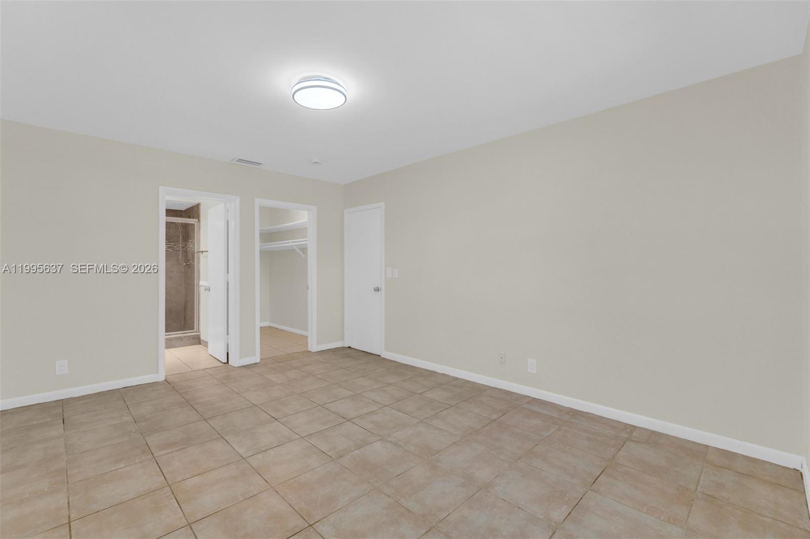 CORAL SPRINGS VILLAGE GRE - Residential Lease