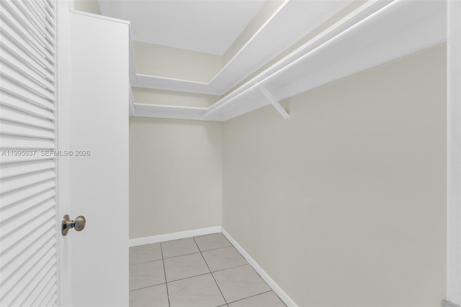 CORAL SPRINGS VILLAGE GRE - Residential Lease