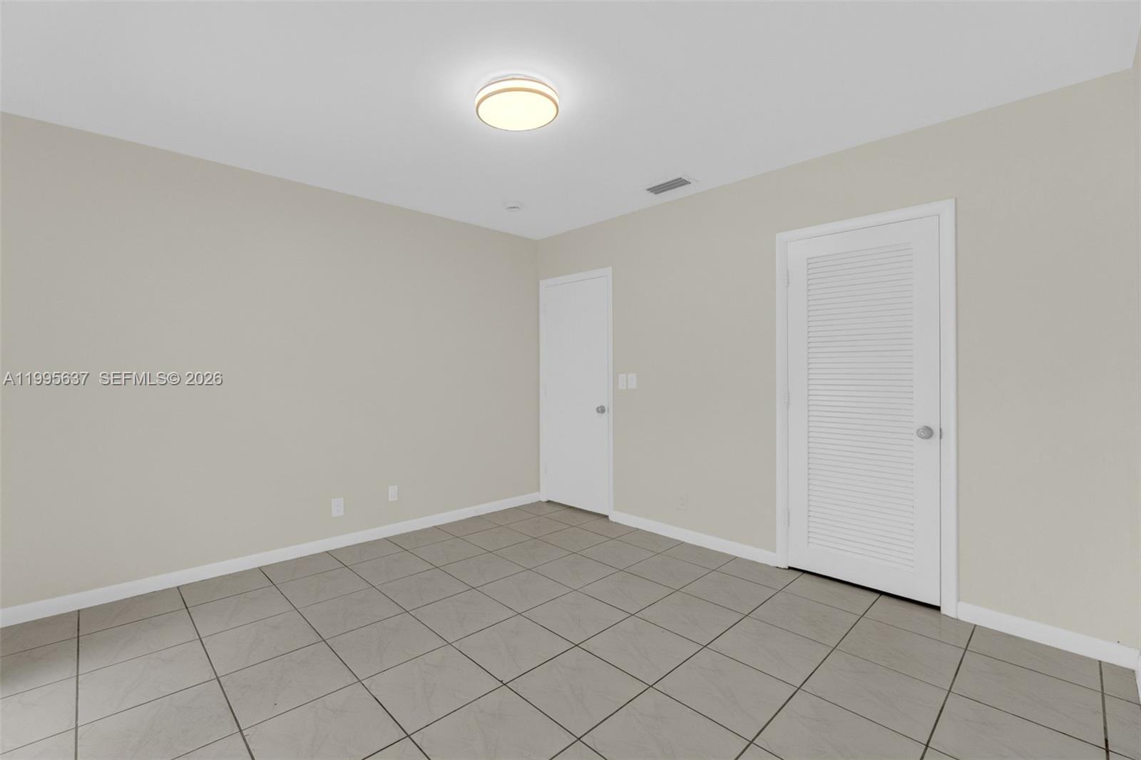 CORAL SPRINGS VILLAGE GRE - Residential Lease