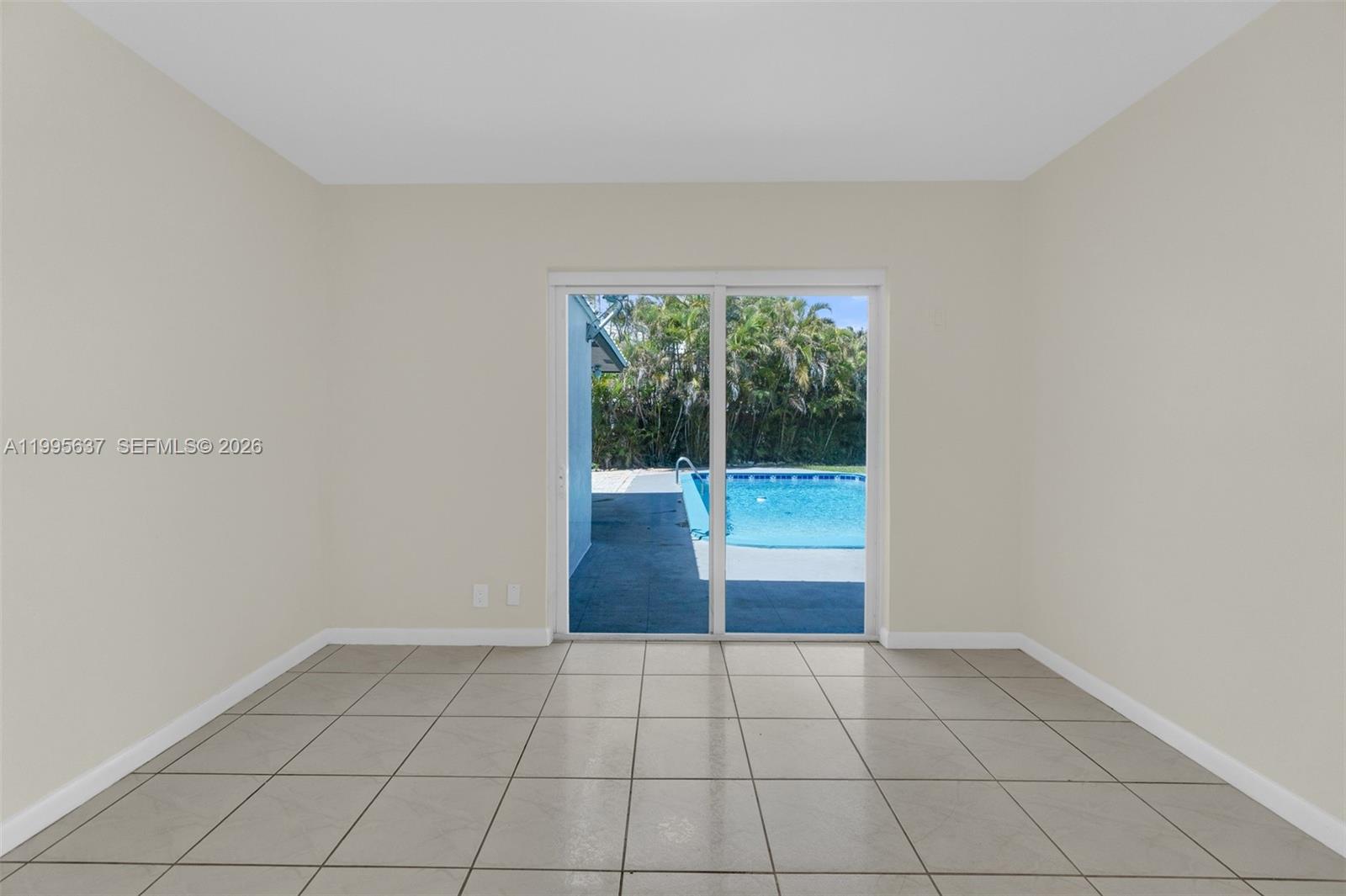 CORAL SPRINGS VILLAGE GRE - Residential Lease