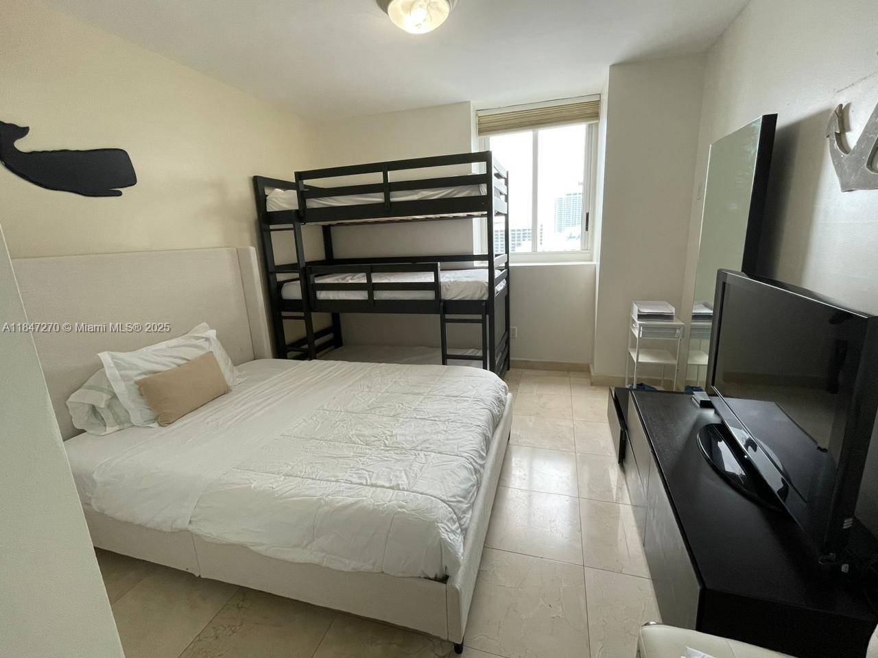 GREEN DIAMOND CONDO - Residential Lease