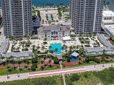 GREEN DIAMOND CONDO - Residential Lease