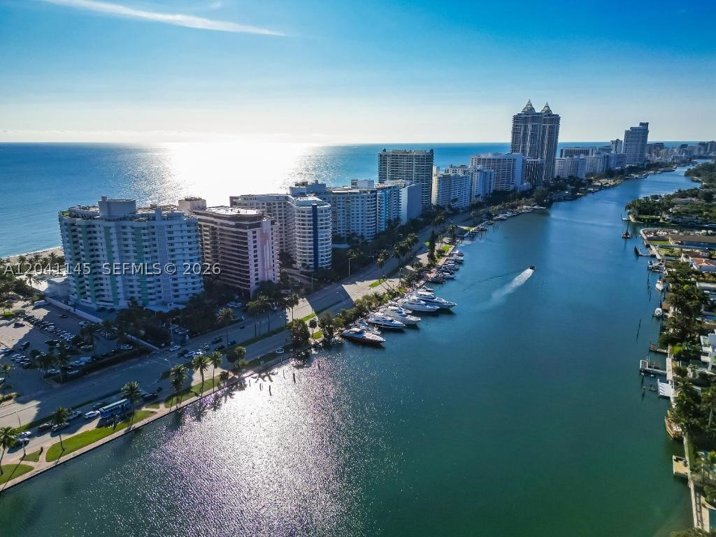 5225 Collins Ave 914