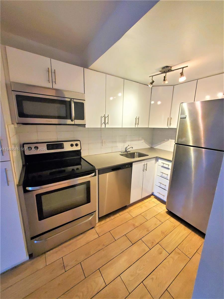 1650 NE 115th St 110