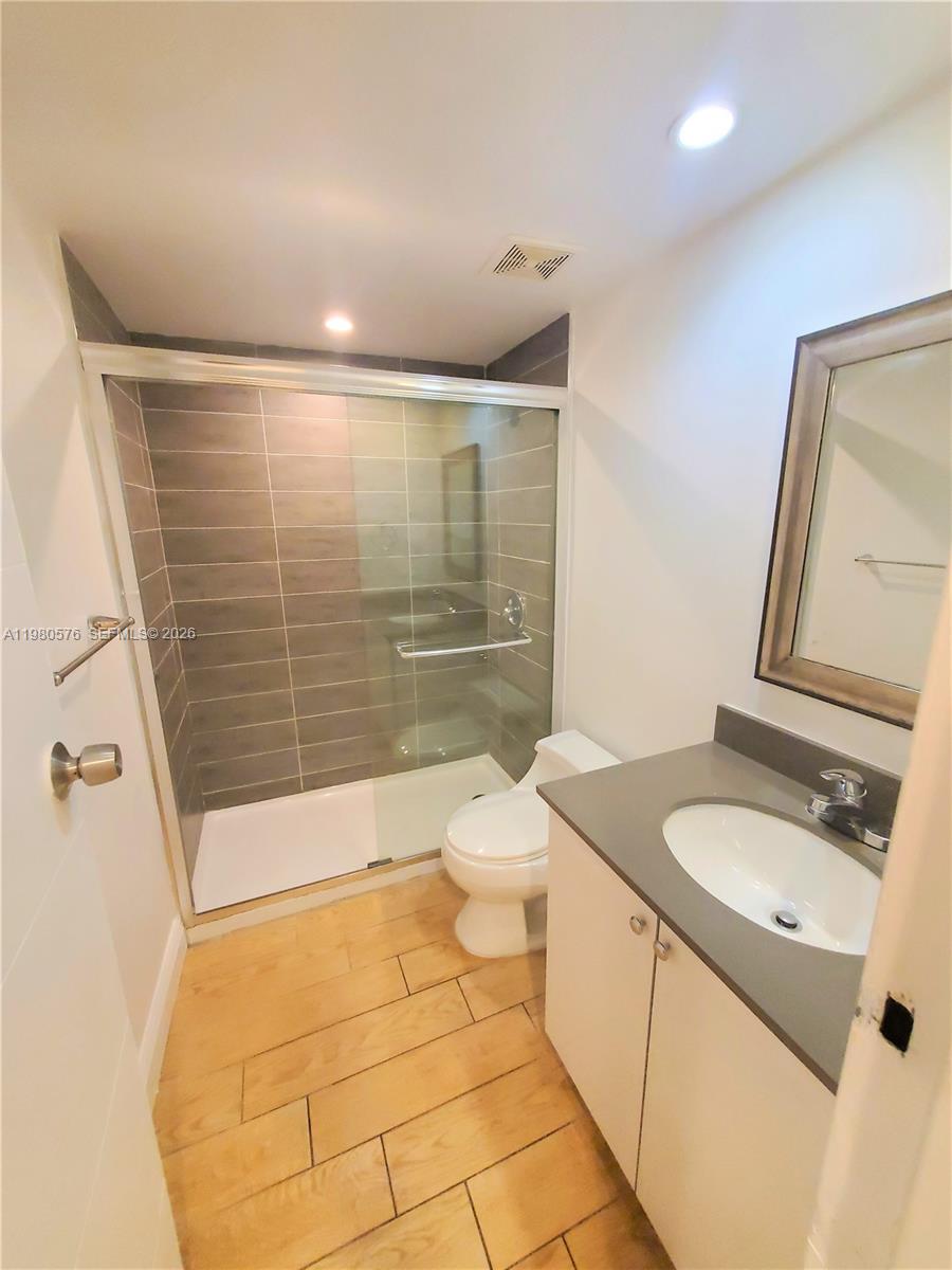 CRICKET CLUBHOUSE CONDO - Residential Lease