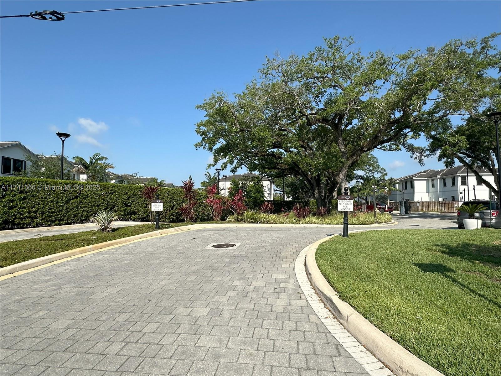 RESERVE AT EDGEWOOD - Residential Lease