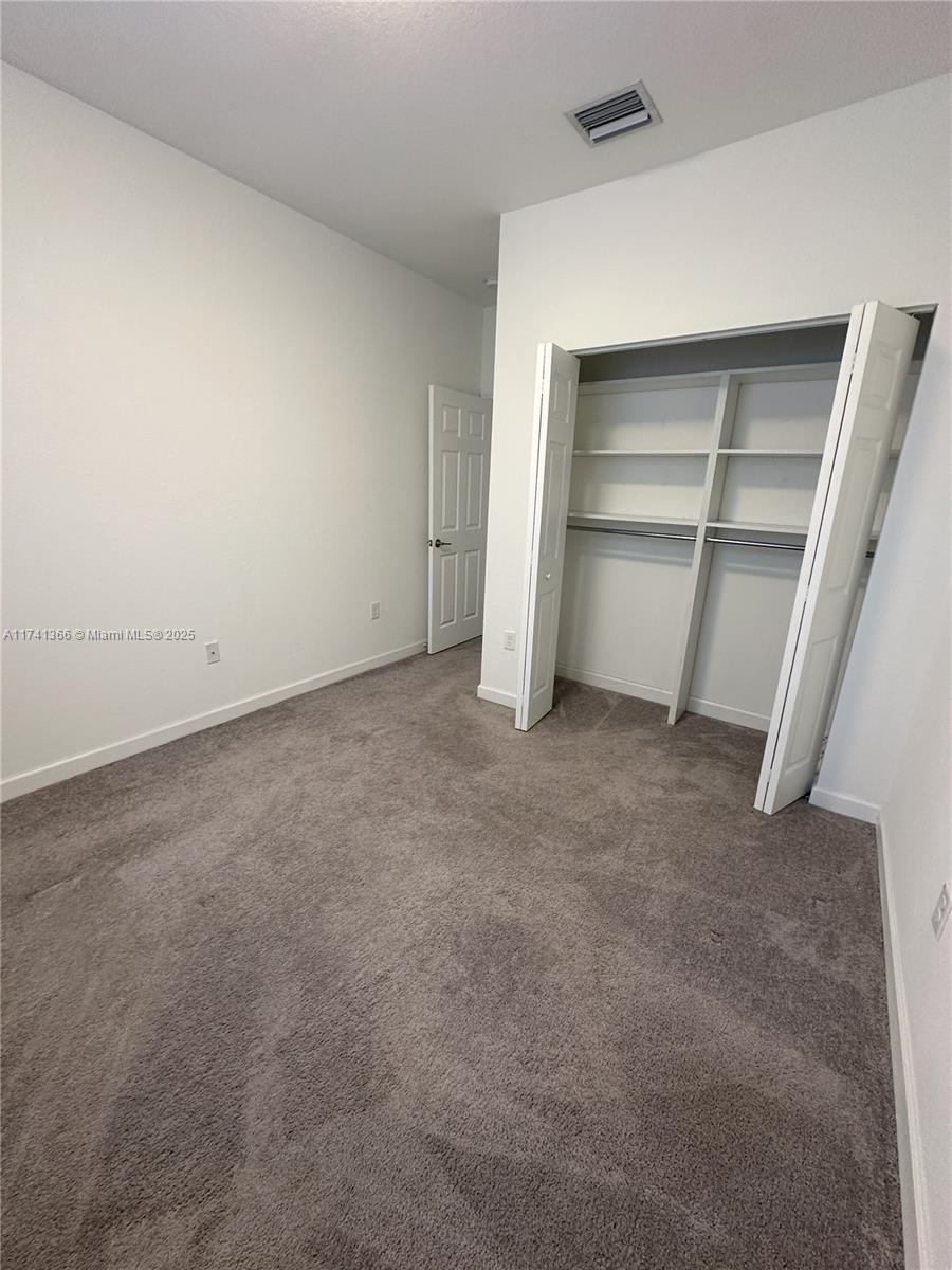 RESERVE AT EDGEWOOD - Residential Lease