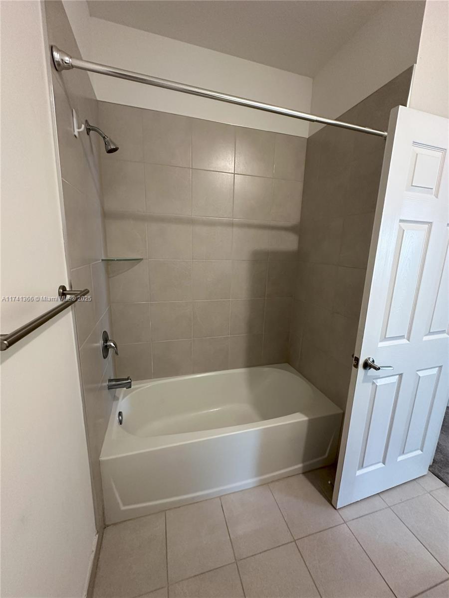 RESERVE AT EDGEWOOD - Residential Lease