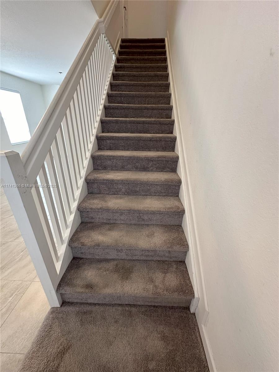 RESERVE AT EDGEWOOD - Residential Lease