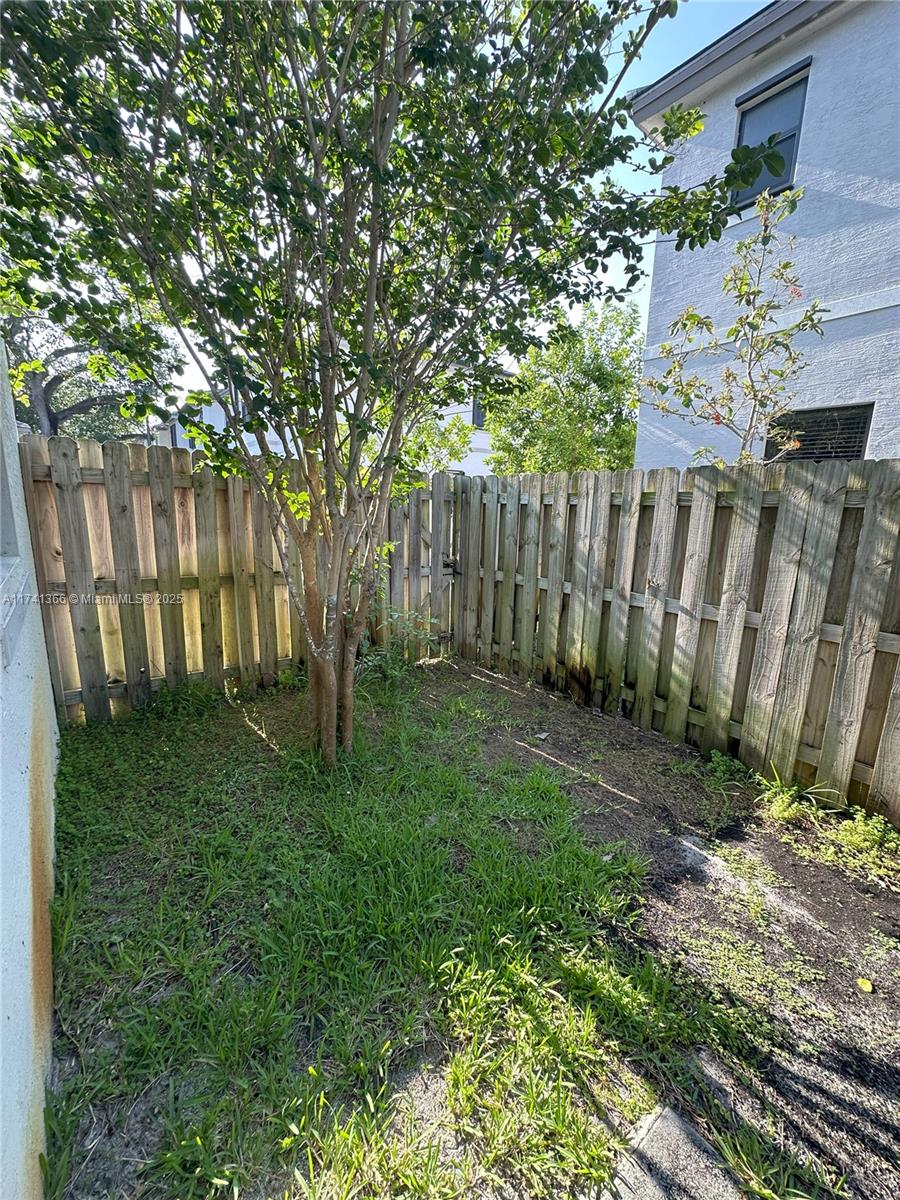 RESERVE AT EDGEWOOD - Residential Lease