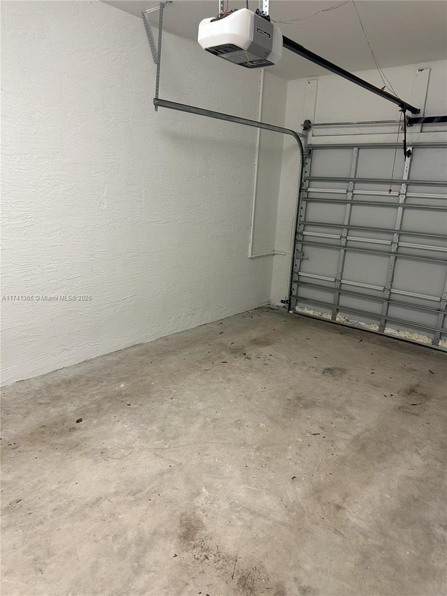 RESERVE AT EDGEWOOD - Residential Lease