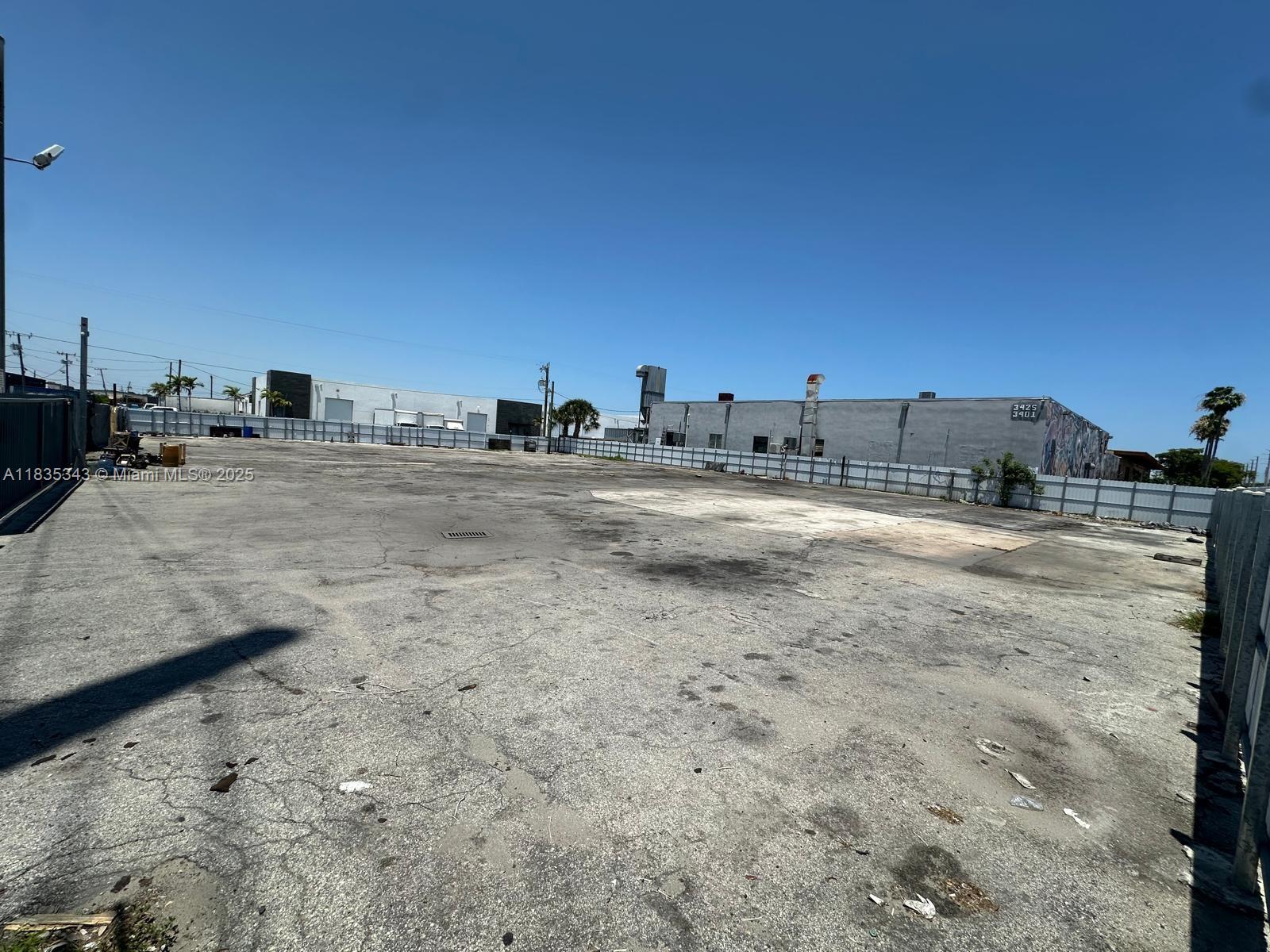 7121 NW 35th Ave