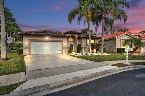 8795 NW 76th Pl Tamarac FL 33321