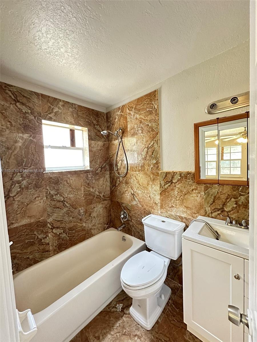 HILLS HOMES SUB - Residential Lease