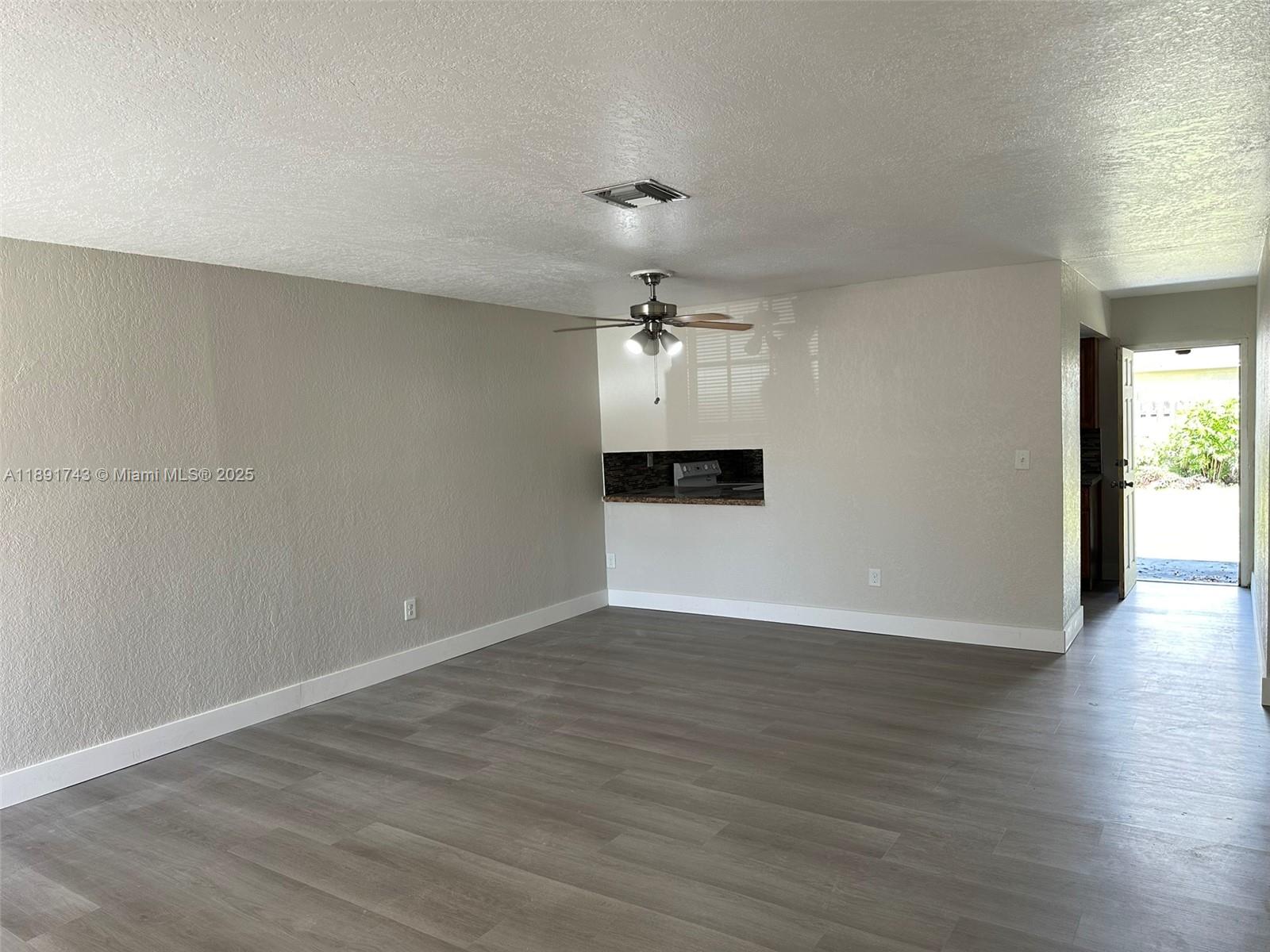 HILLS HOMES SUB - Residential Lease