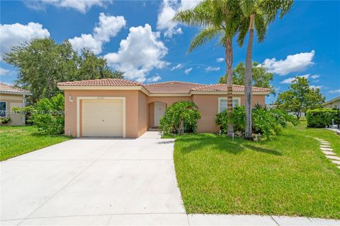 Photo of 2001 SW 104th Ave, Miramar, FL 33025 (MLS # A12011369)