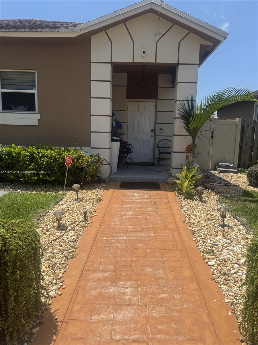 Rental Property at 798 Ne 43 St B, Oakland Park, Miami-Dade County, Florida - Bedrooms: 3 
Bathrooms: 2  - $3,000 MO.