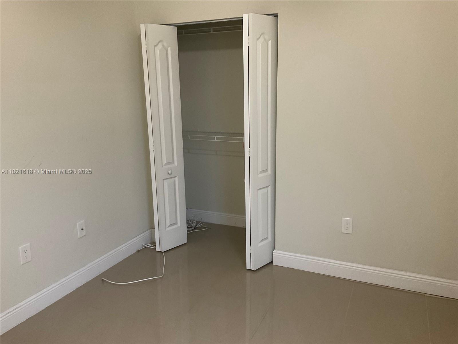 Floranada Center - Residential Lease