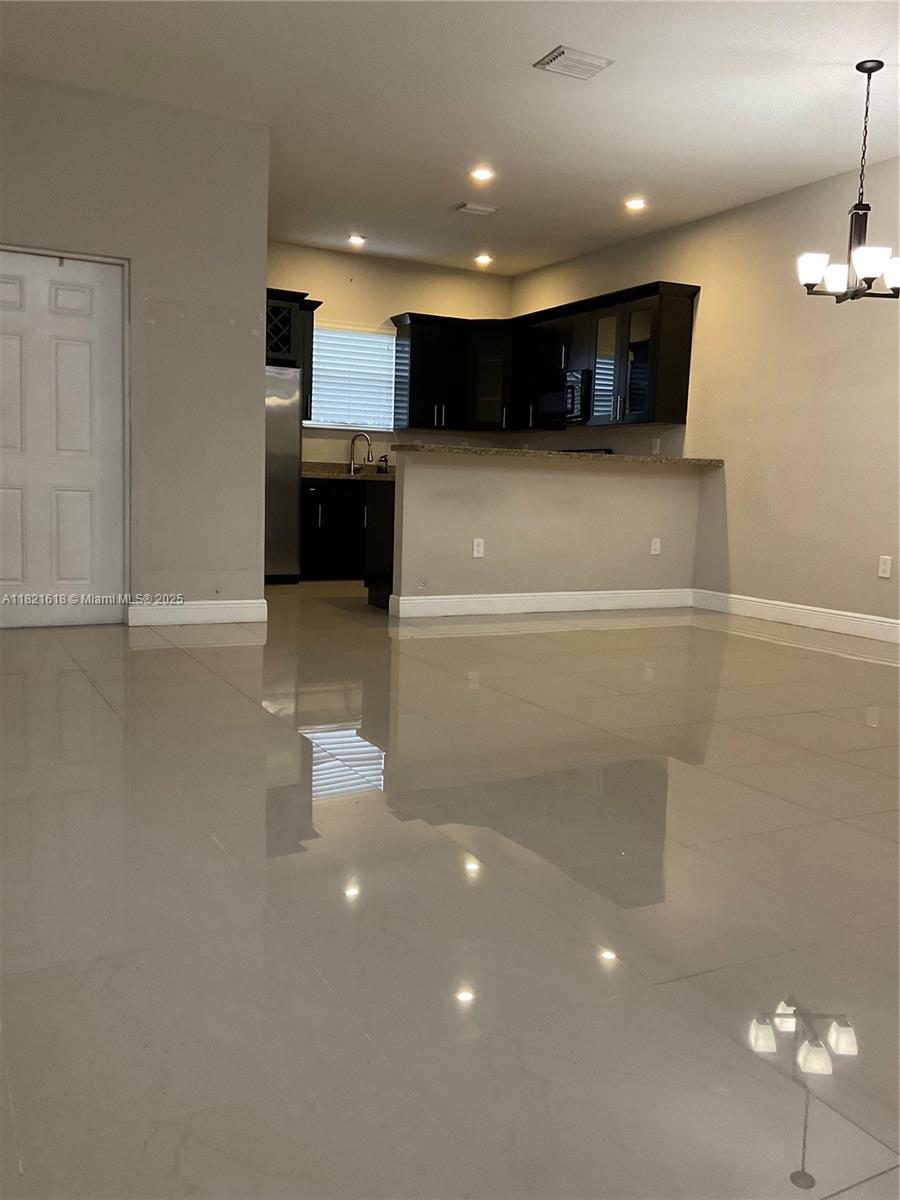 Floranada Center - Residential Lease