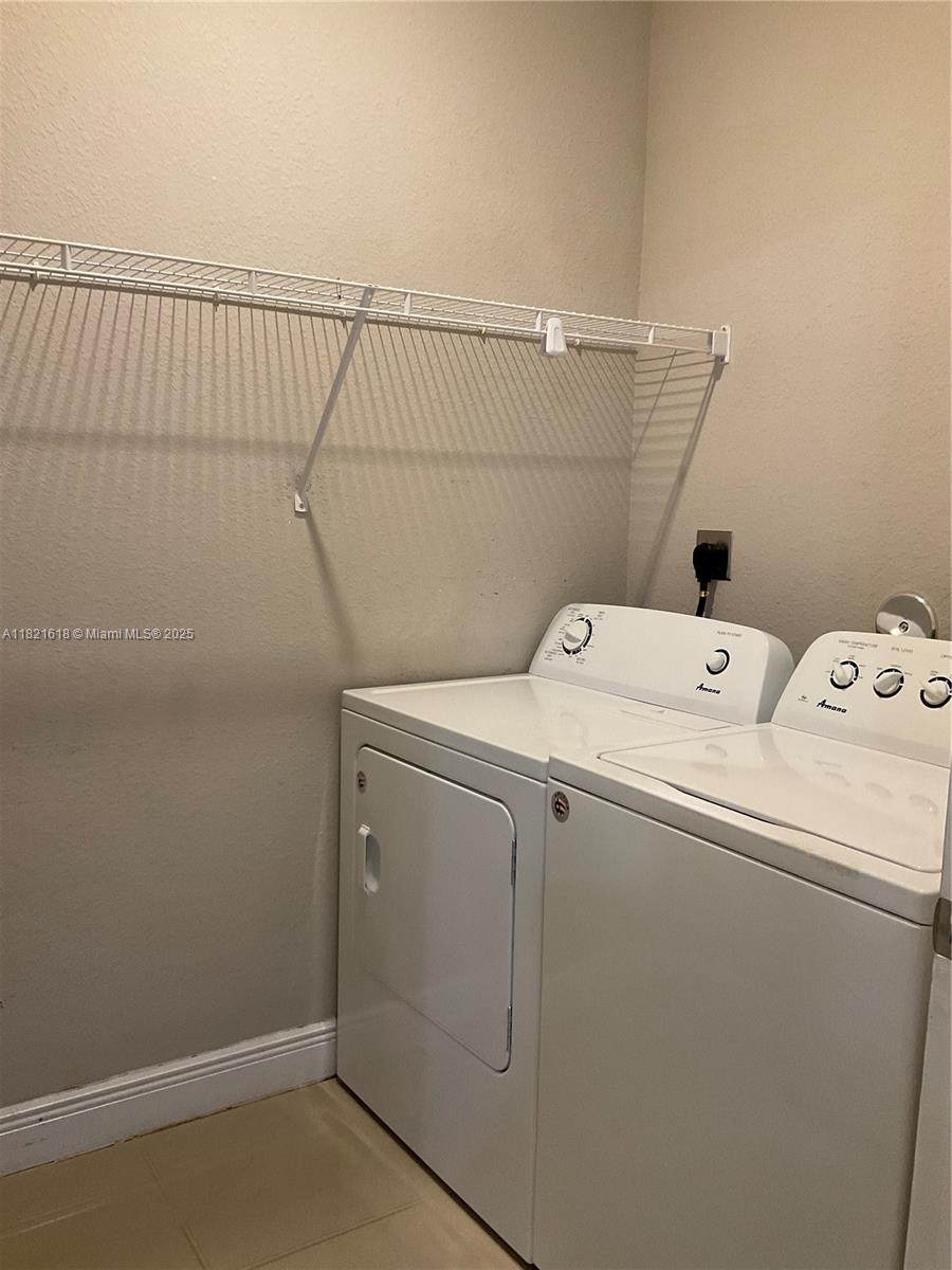 Floranada Center - Residential Lease