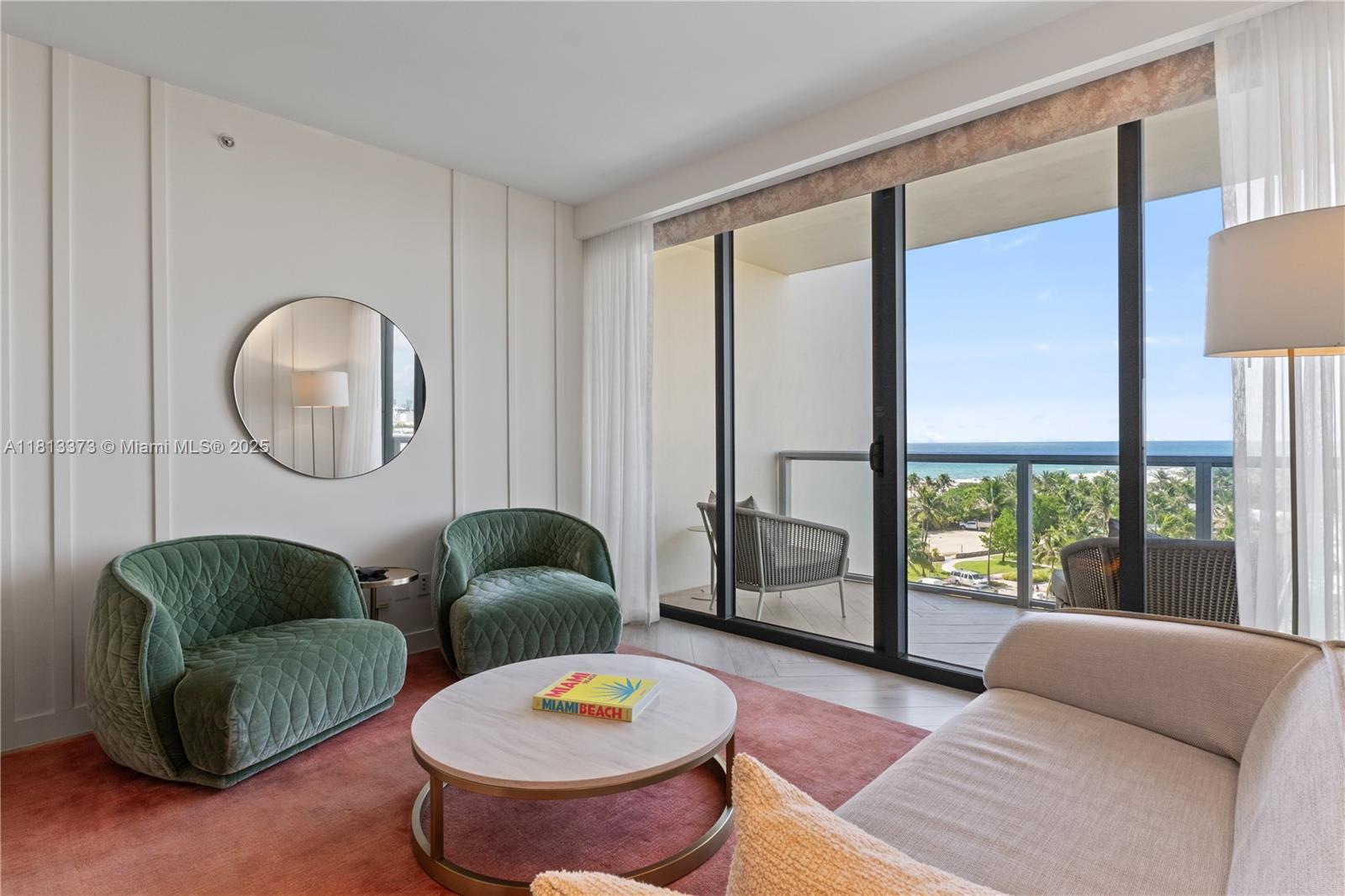 2201 Collins Ave 707