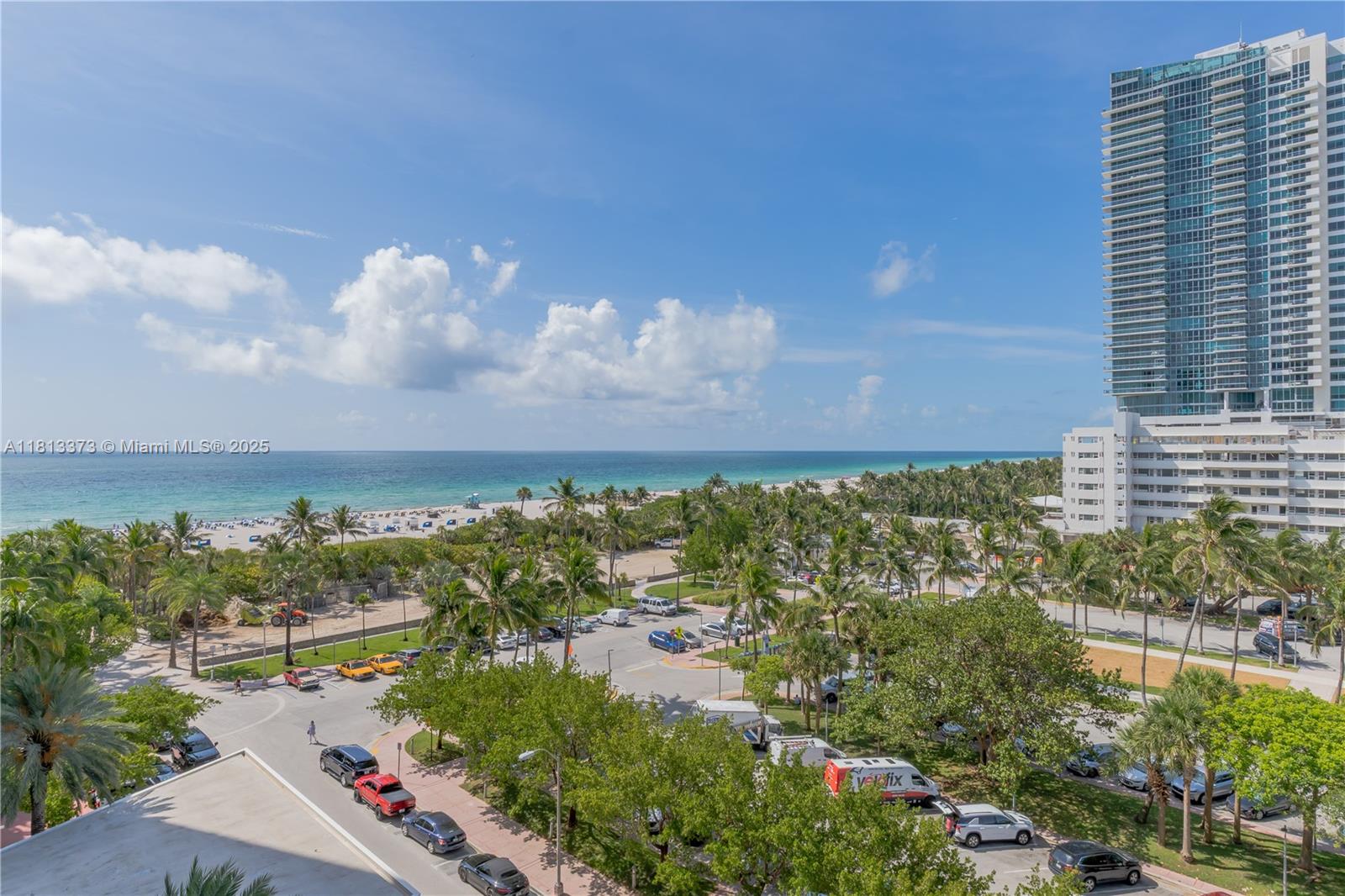 2201 Collins Ave 707