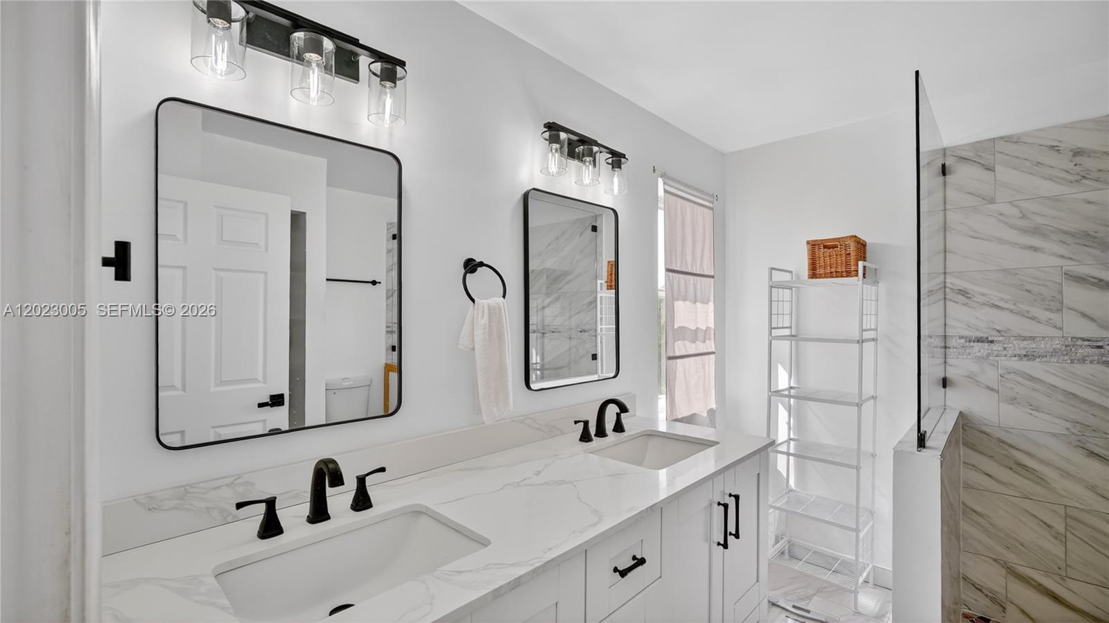 SILVER LAKES PHASE III - Residential