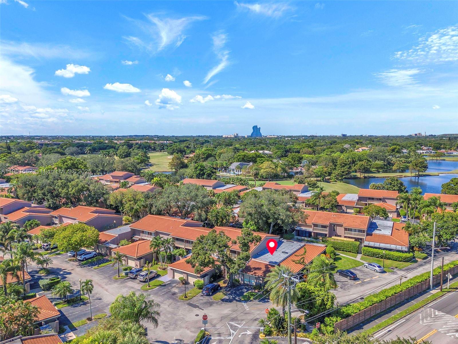 TOWNHOUSES OF EMERALD HIL - Residential