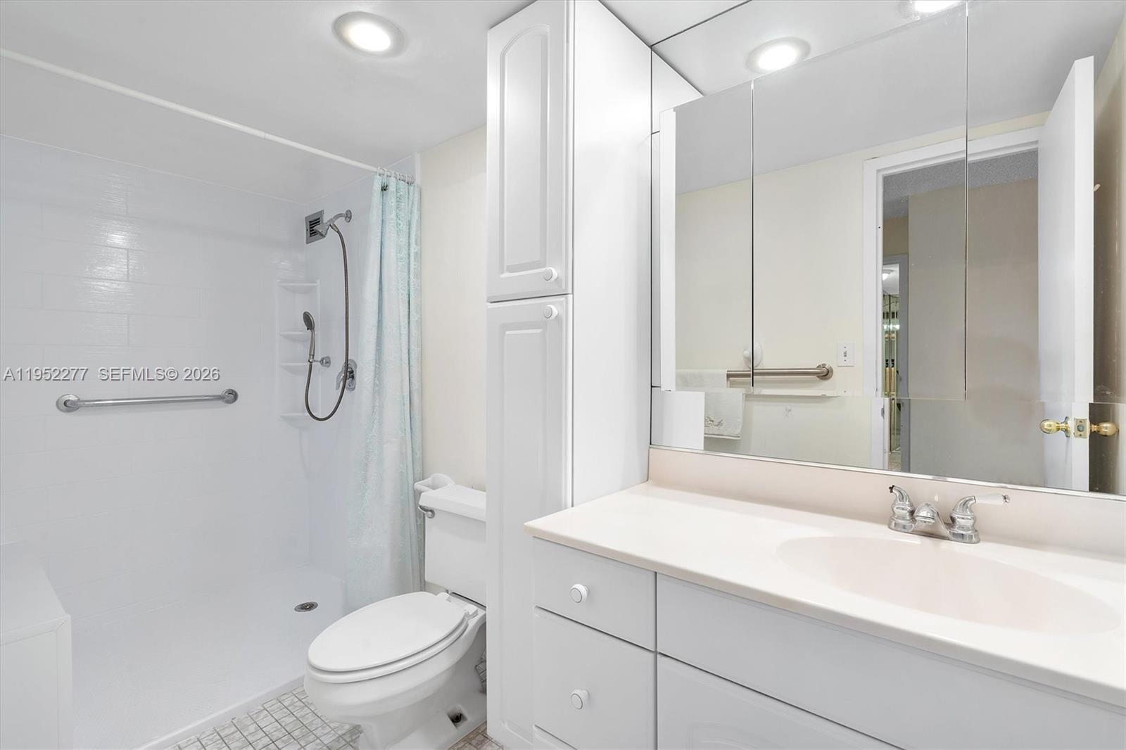 TOWERS OF OCEANVIEW SOUTH - Residential