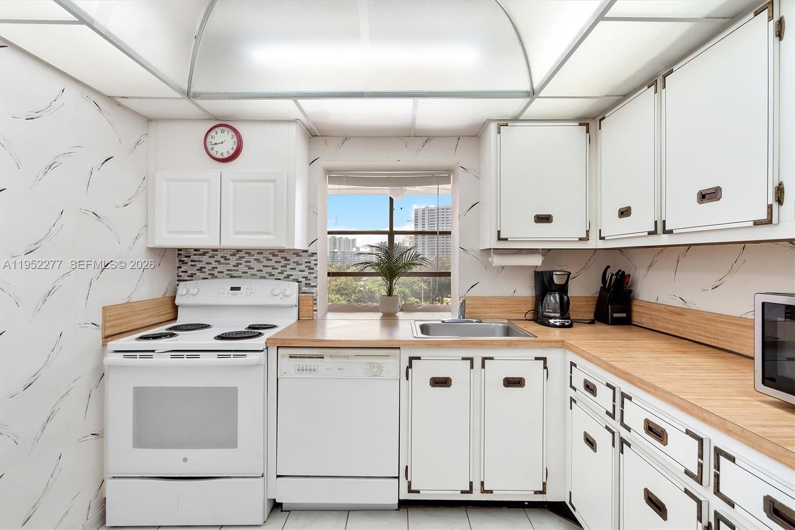 TOWERS OF OCEANVIEW SOUTH - Residential