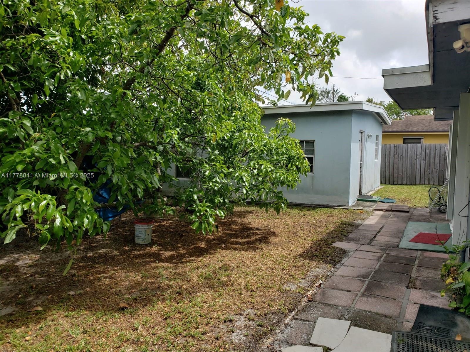 CORAL PK EST SEC 6 - Residential