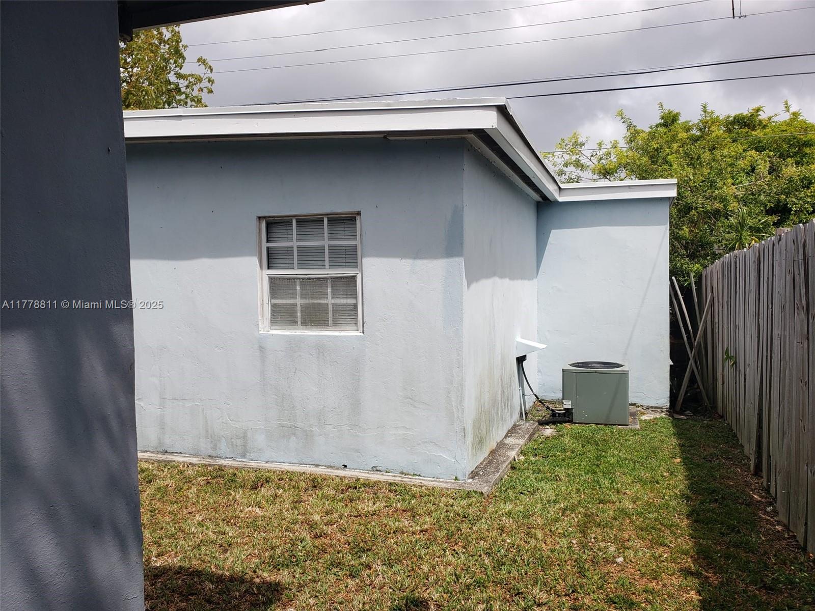 CORAL PK EST SEC 6 - Residential